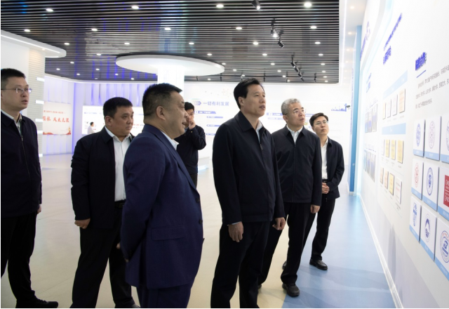 濟(jì)寧市委常委、組織部部長(zhǎng)、統(tǒng)戰(zhàn)部部長(zhǎng)龐建棟到新風(fēng)光調(diào)研