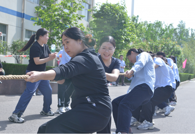 迎五一，展風(fēng)采——新風(fēng)光第二十一屆春季運動會召開